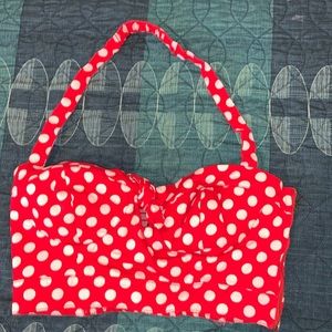 2b bebe cropped halter bandeau